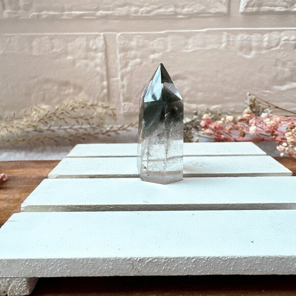 Mini Garden Quartz Tower Obelisk - Picture 8 of 9